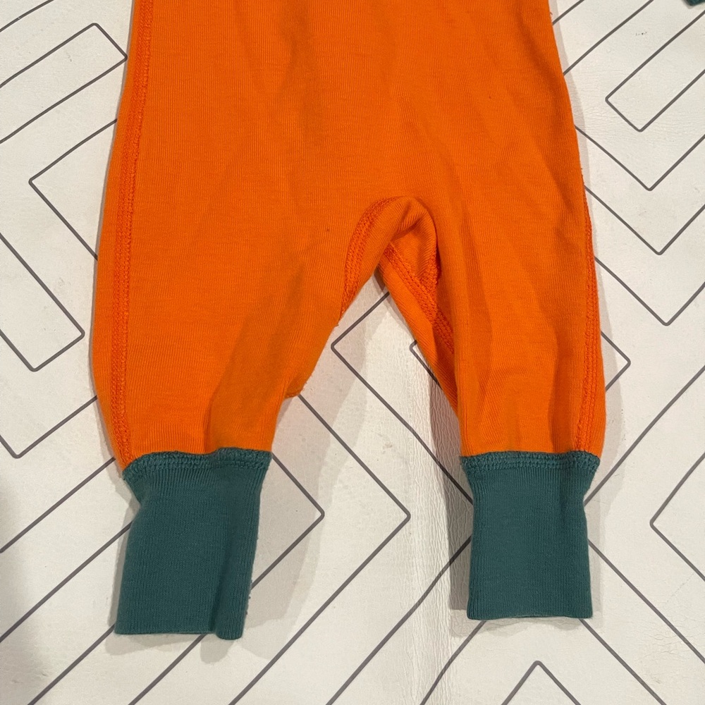 Hanna Andersson Halloween Jack-O-Lantern Zipper Pajama - Picture 7 of 9